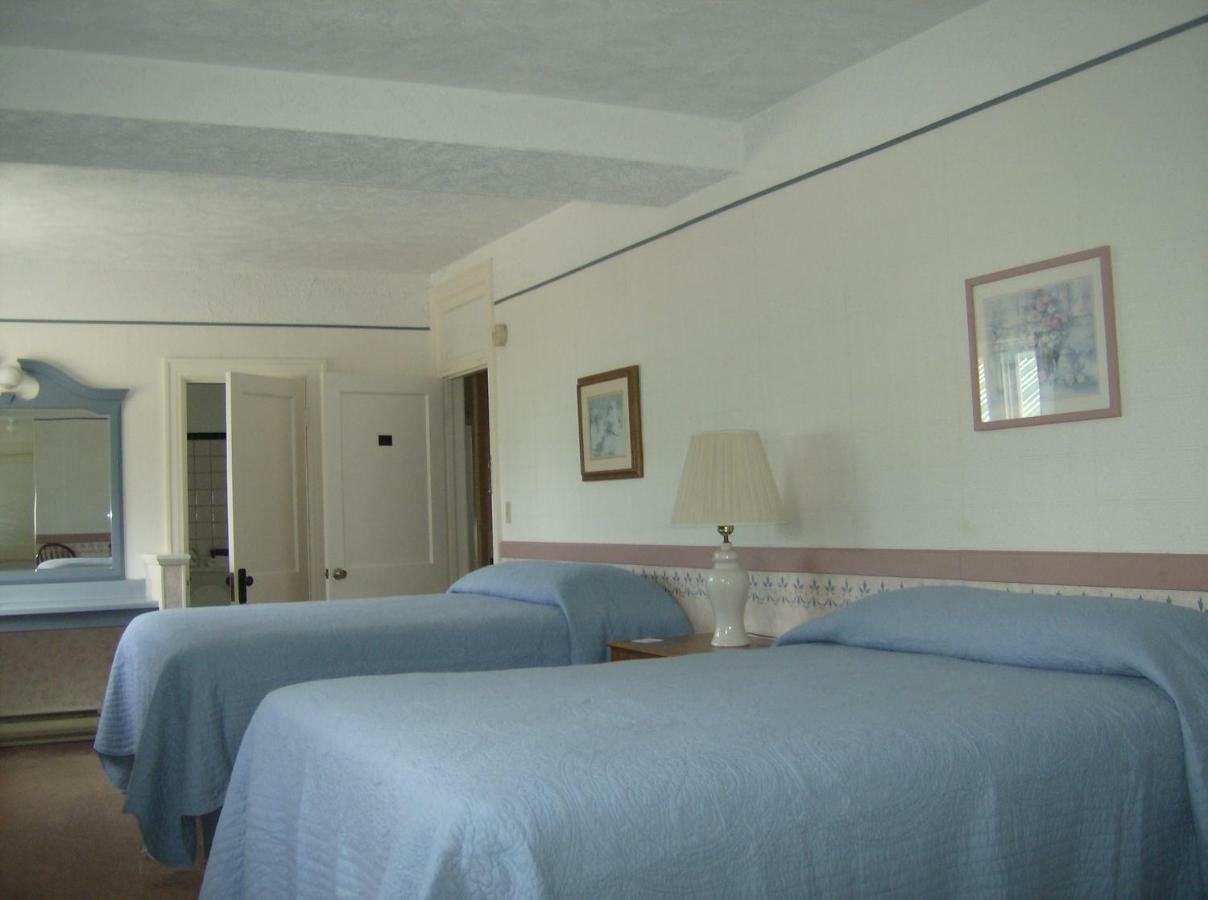 סיינט איגנס Boardwalk Inn מראה חיצוני תמונה