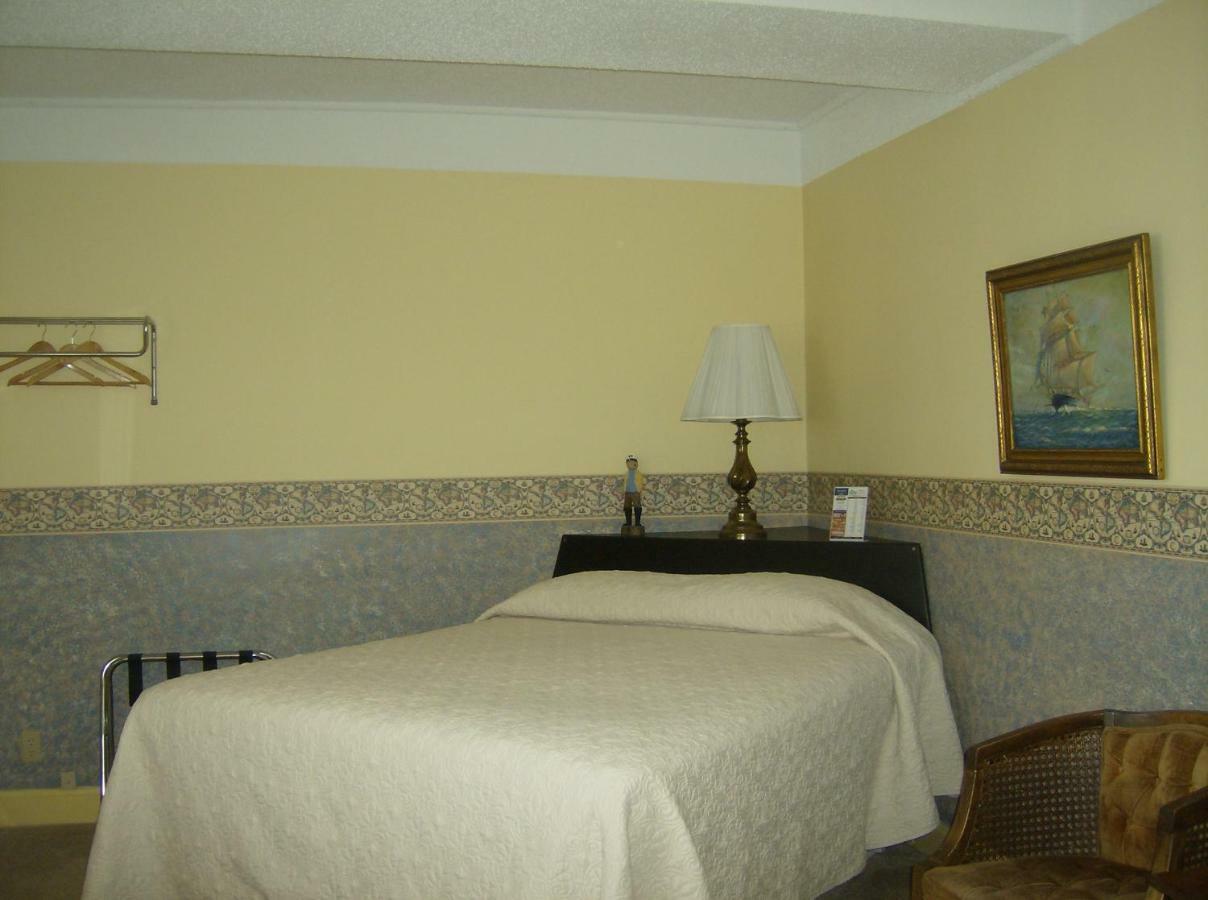 סיינט איגנס Boardwalk Inn מראה חיצוני תמונה