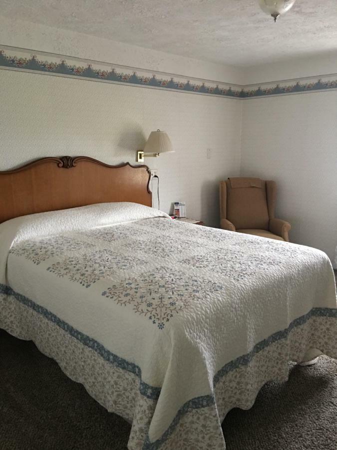סיינט איגנס Boardwalk Inn מראה חיצוני תמונה