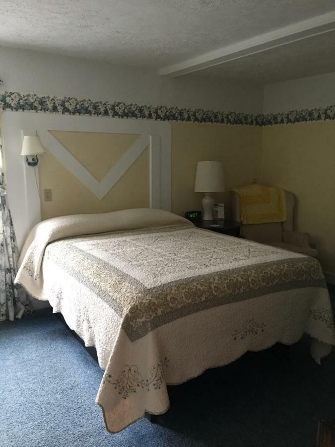 סיינט איגנס Boardwalk Inn מראה חיצוני תמונה