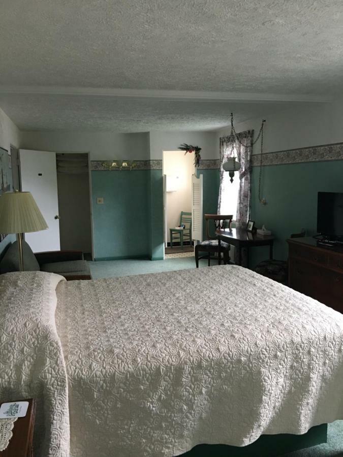 סיינט איגנס Boardwalk Inn מראה חיצוני תמונה